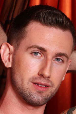 et billede af Troy Daniels