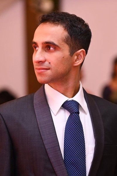 et billede af Nakul Bhalla