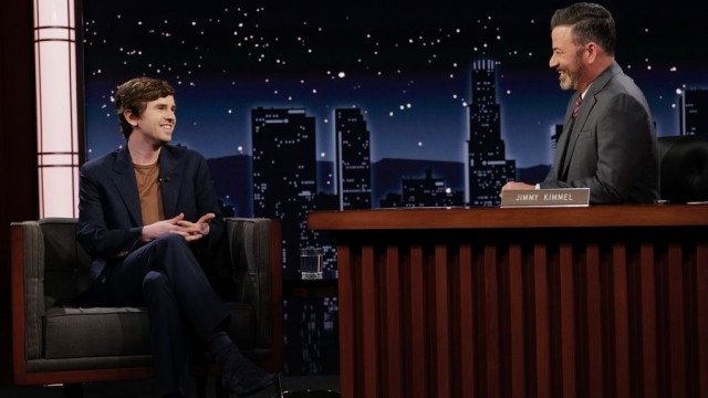 Jimmy Kimmel Live! - Season 21 Episode 96 : Freddie Highmore, Amanda Peet, Dinner Party