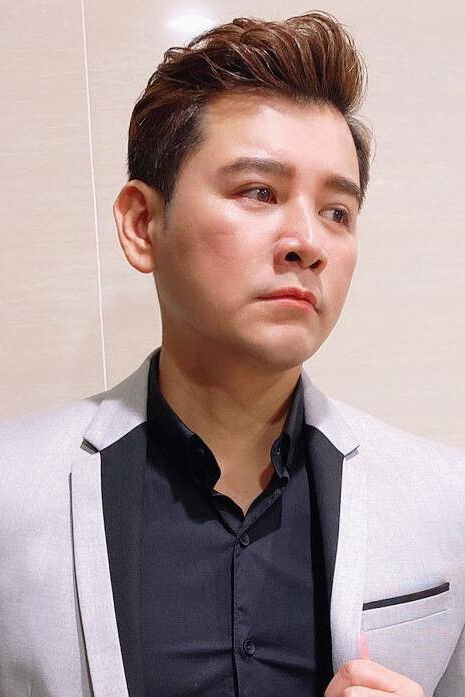 et billede af James Chen