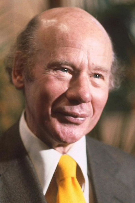 et billede af Roy Plomley