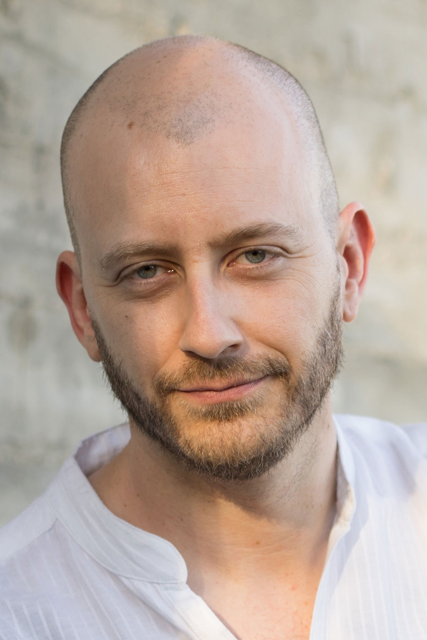 et billede af T.J. Troy