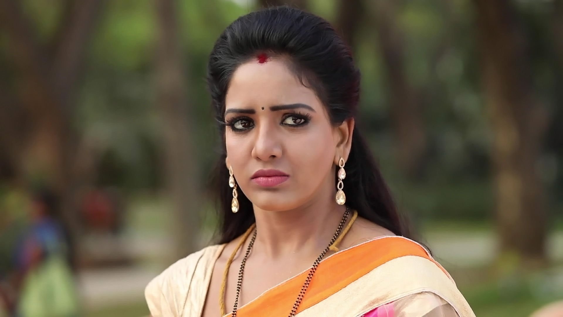 Thumbnail for Nandini Supports Chinnathambi Season 1 Episode 121