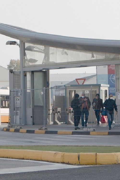 Delavci zapuščajo tovarno