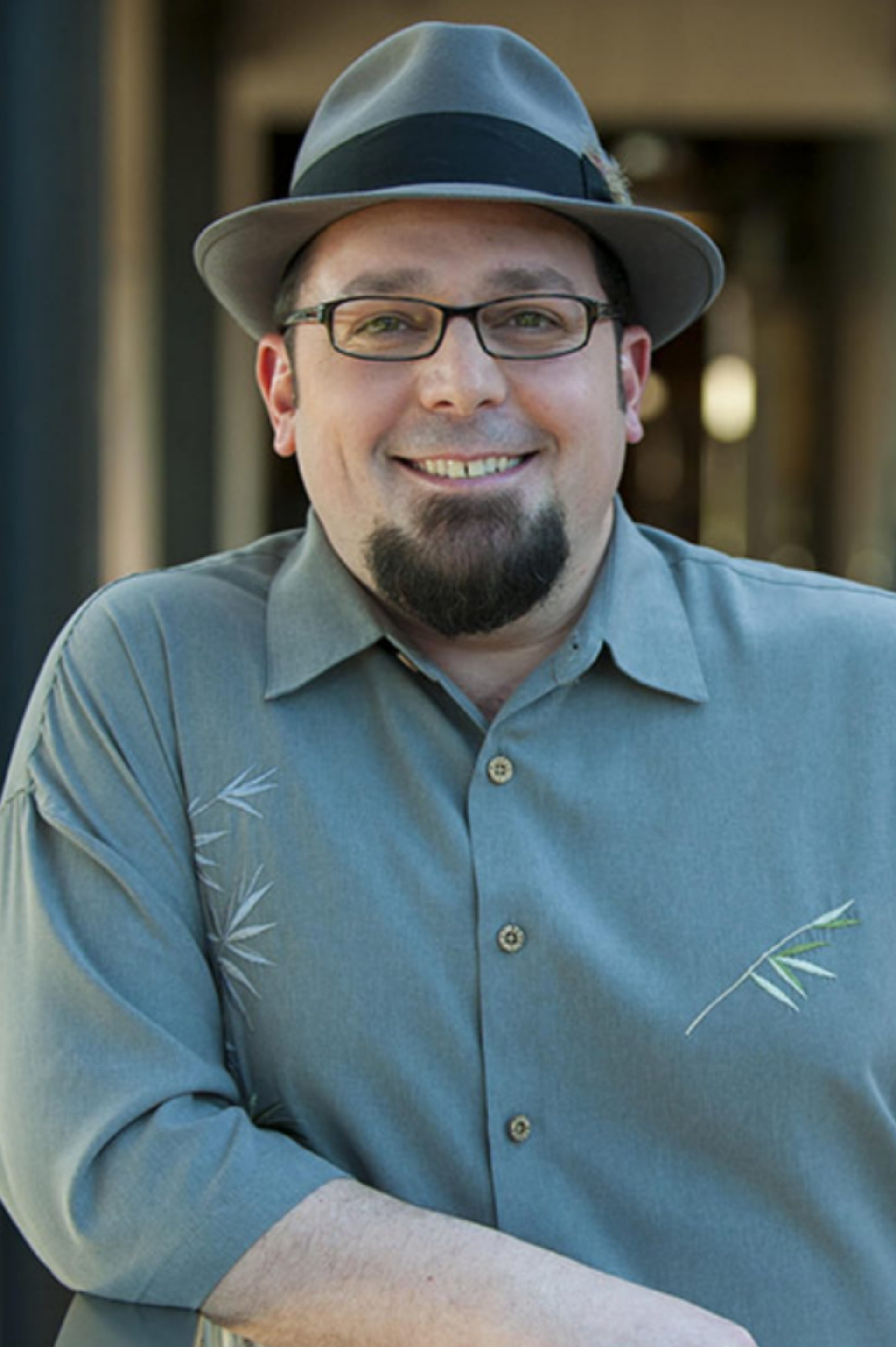 et billede af Adam Burke