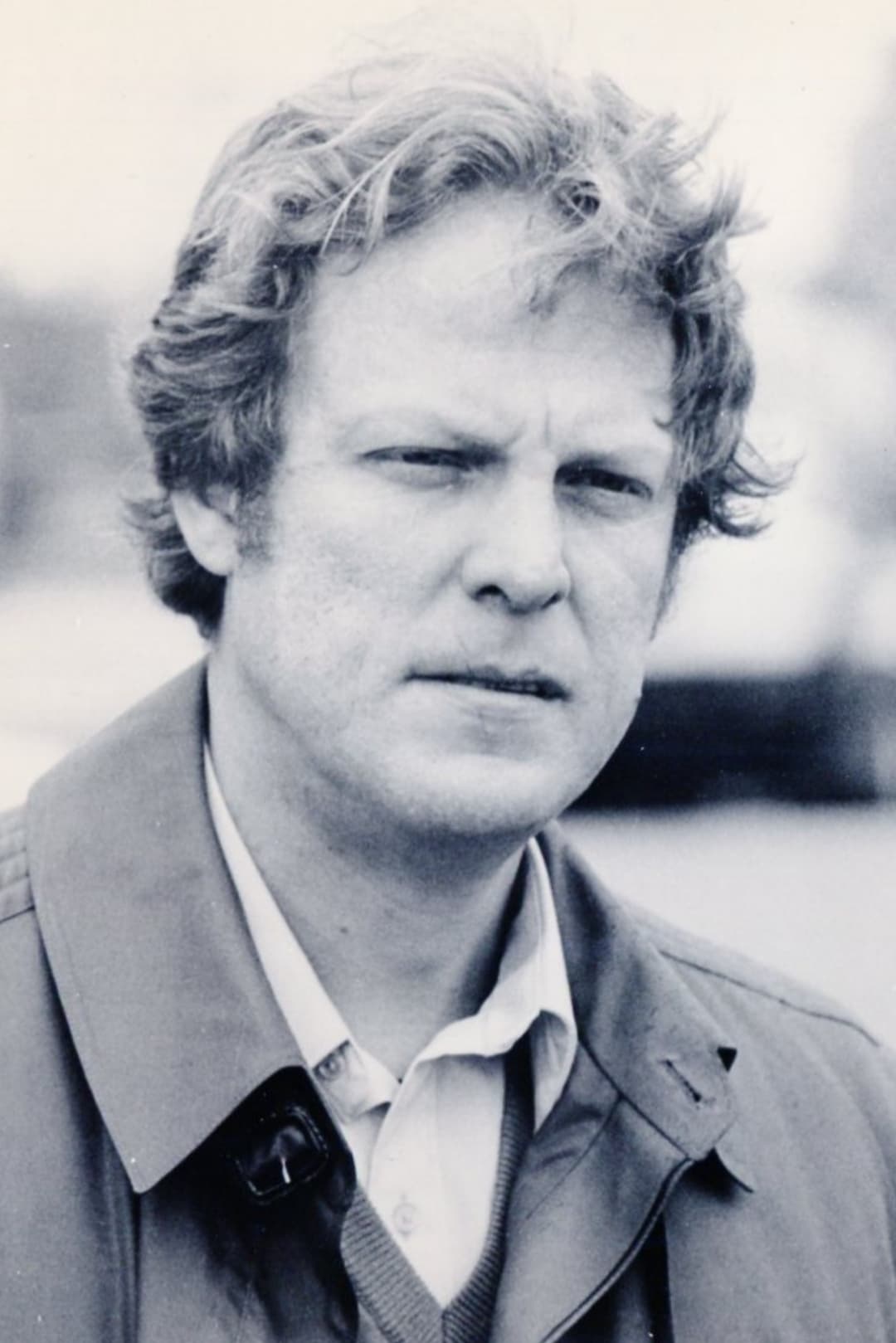 et billede af Gavin MacFadyen