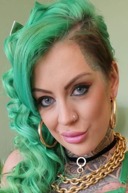 et billede af Phoenix Madina