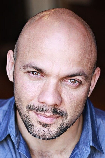 et billede af Hugo E. Carbajal