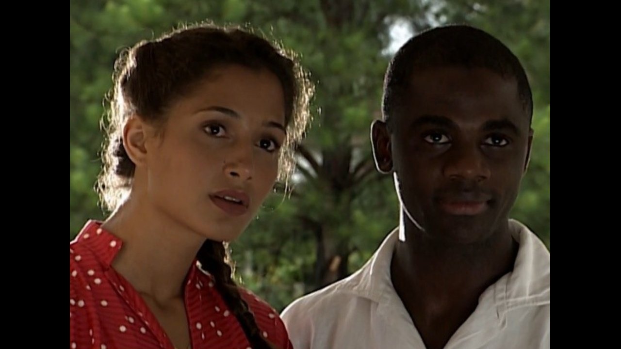 Thumbnail for 'Meia Encarnada Dura de Sangue' Season 1 Episode 3