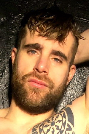 et billede af Isaac Eliad