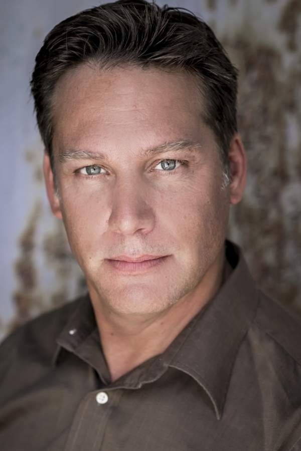 et billede af Jay Simon