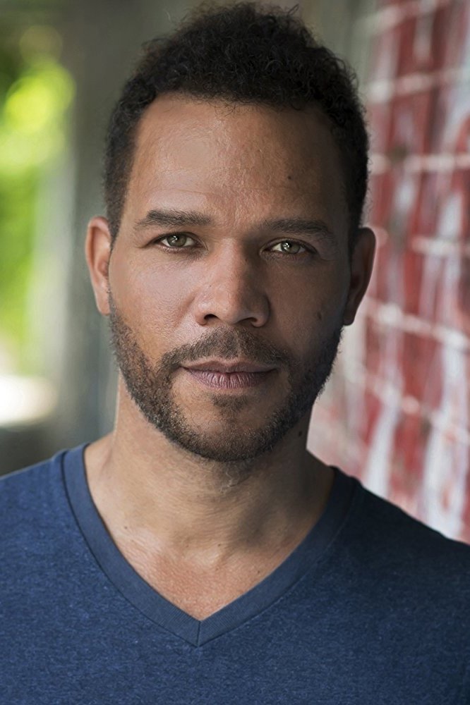 et billede af Jason Alan Carvell