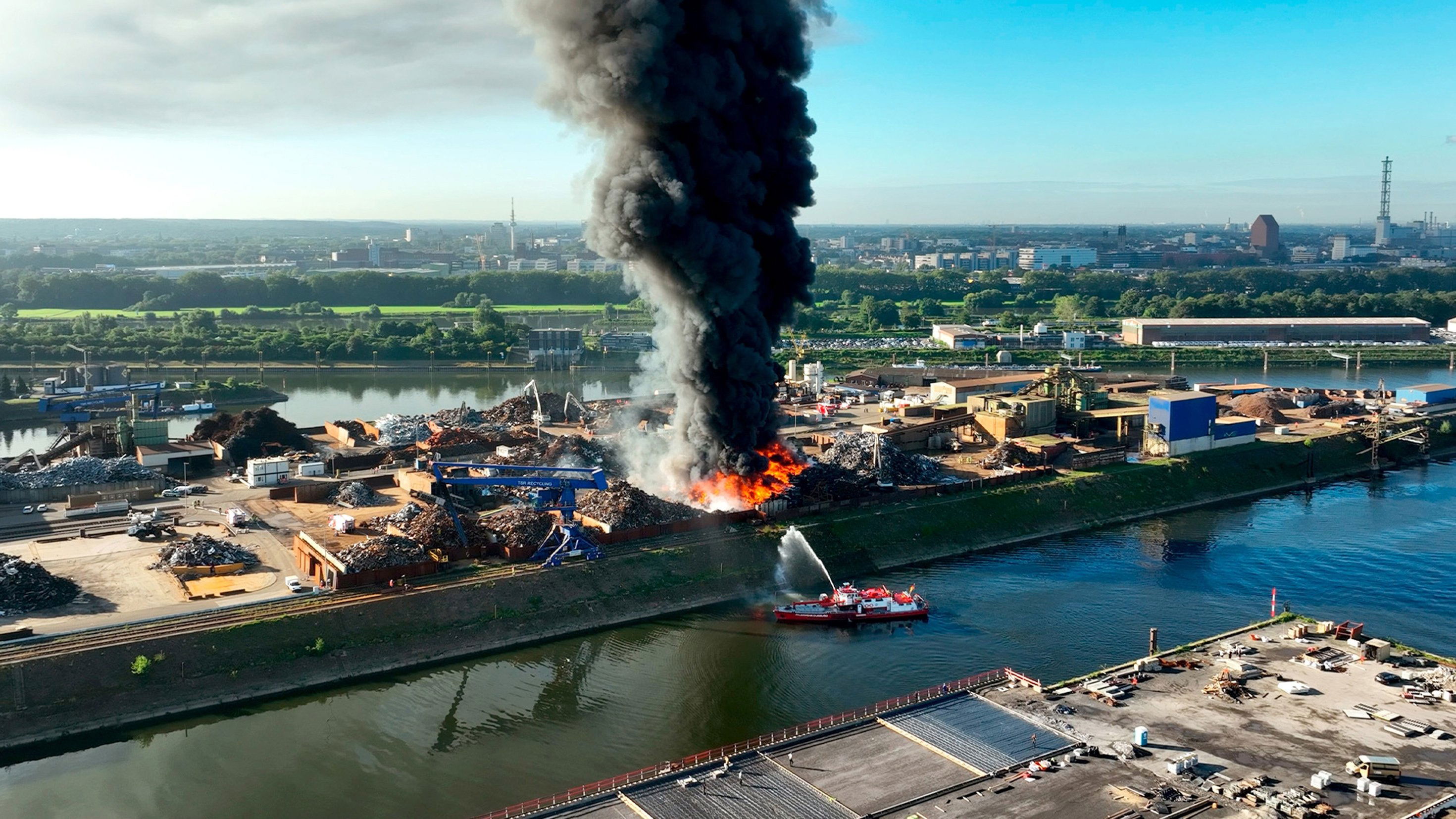 Feuer & Flamme – Mit Feuerwehrmännern im Einsatz