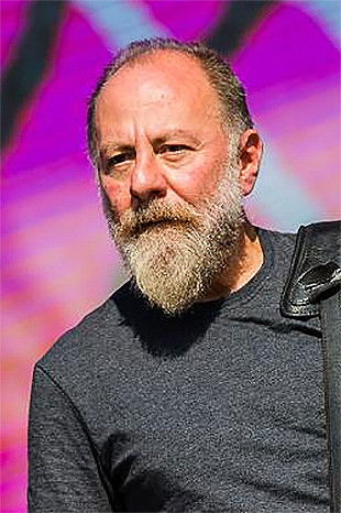 et billede af Bi Ribeiro