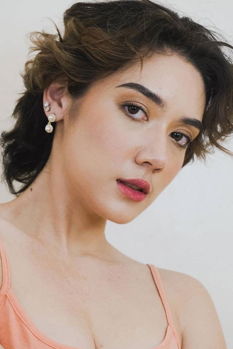 et billede af Joni McNab