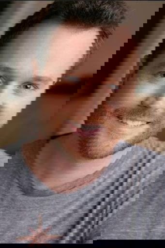 et billede af Christopher Carver