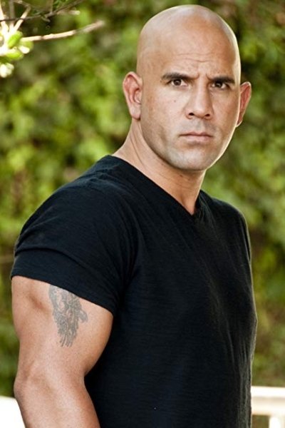 et billede af Tony Flores