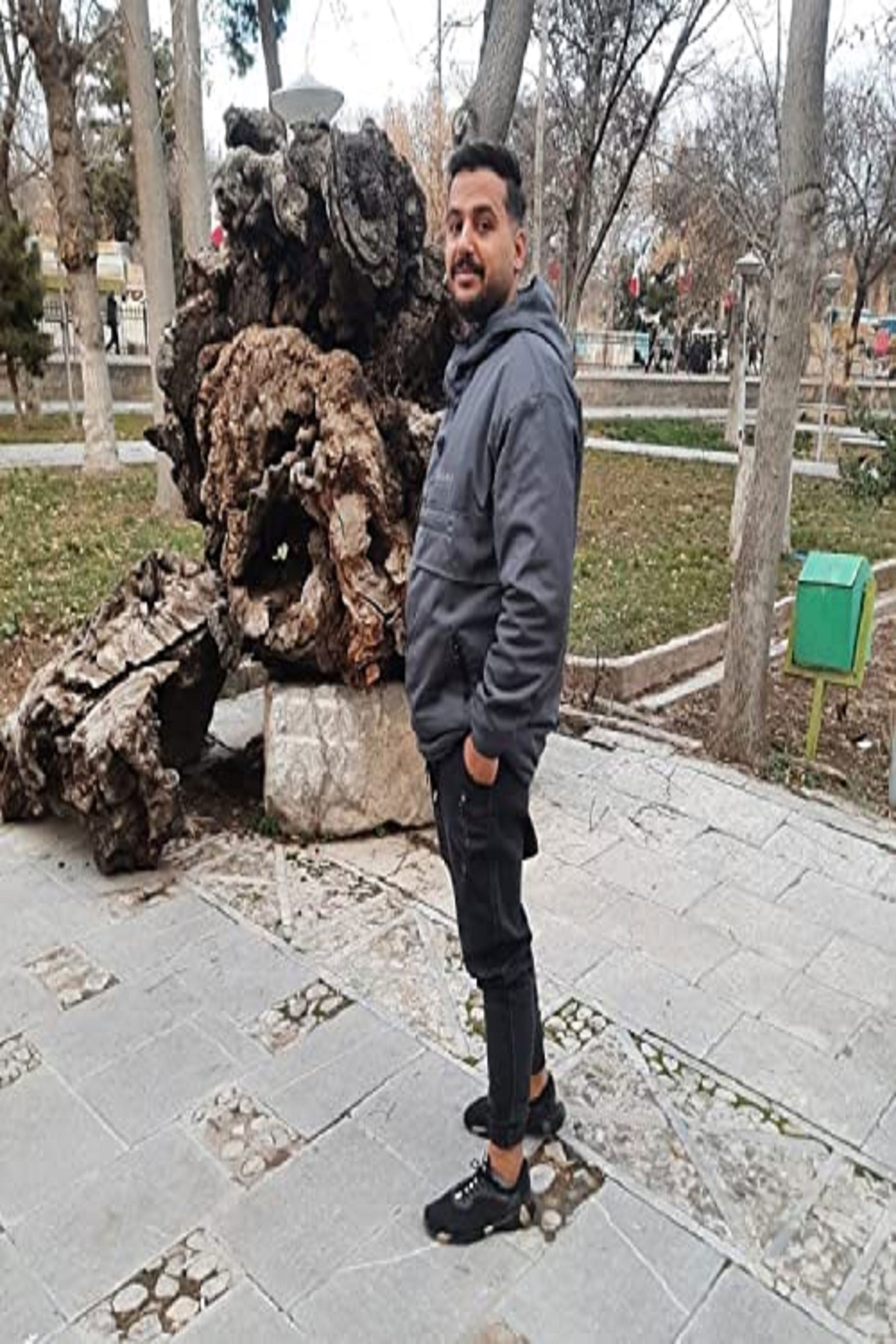 et billede af Amir Rap Hashiye