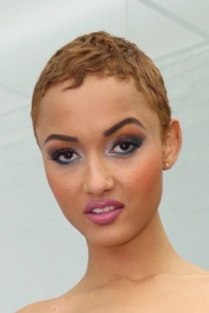 et billede af Halona Vog