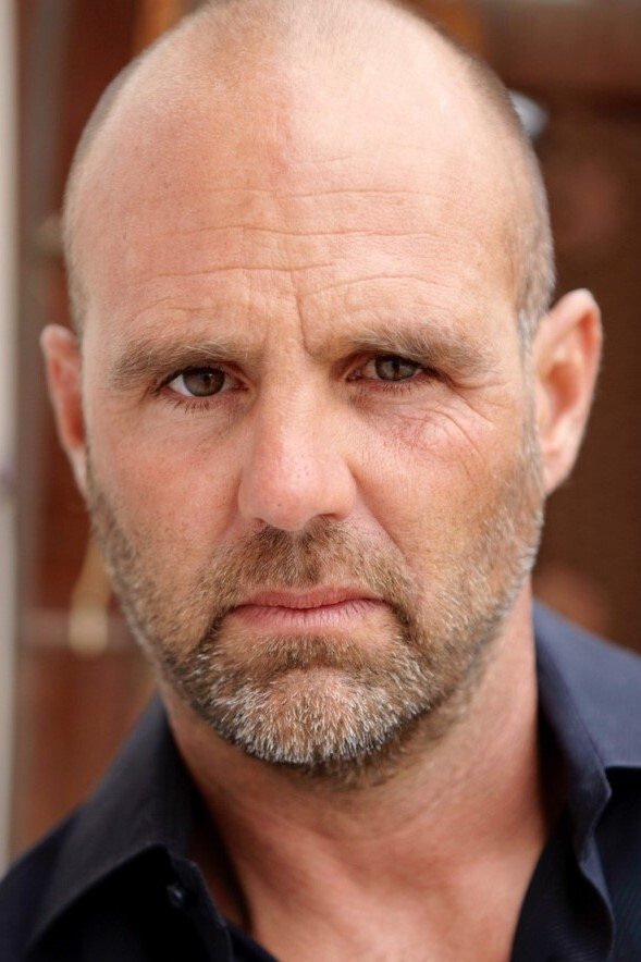 et billede af James Mitchell-Clyde