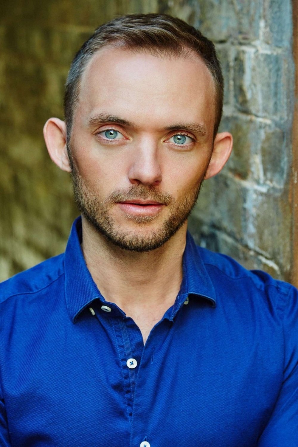 et billede af Mark Dessaix