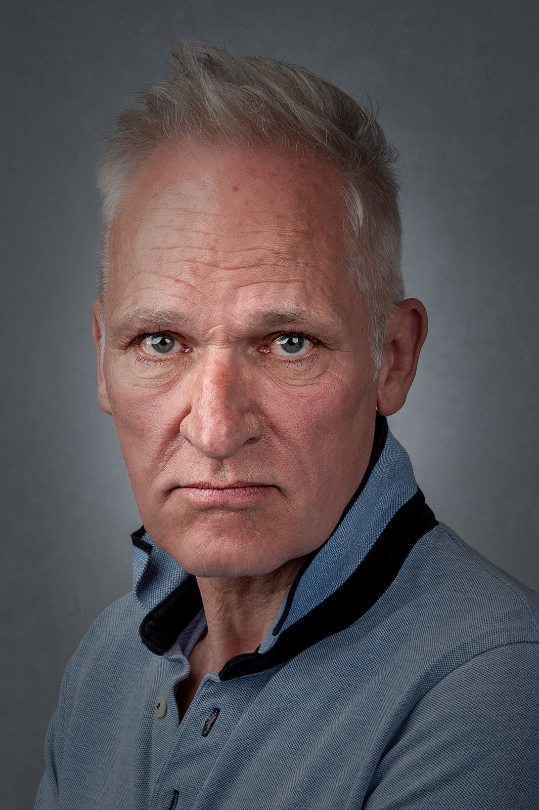 et billede af Bastian Howard