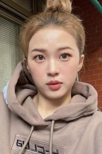 et billede af Kira Tsao