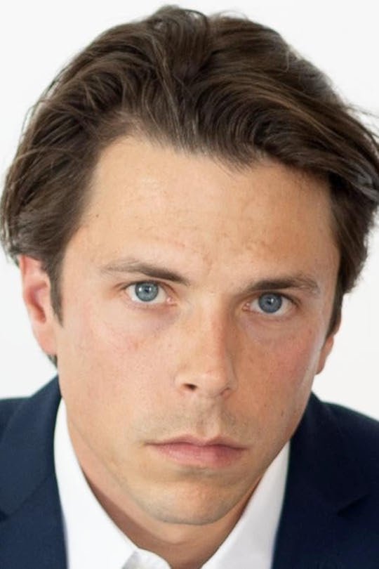 et billede af Christopher Tavani