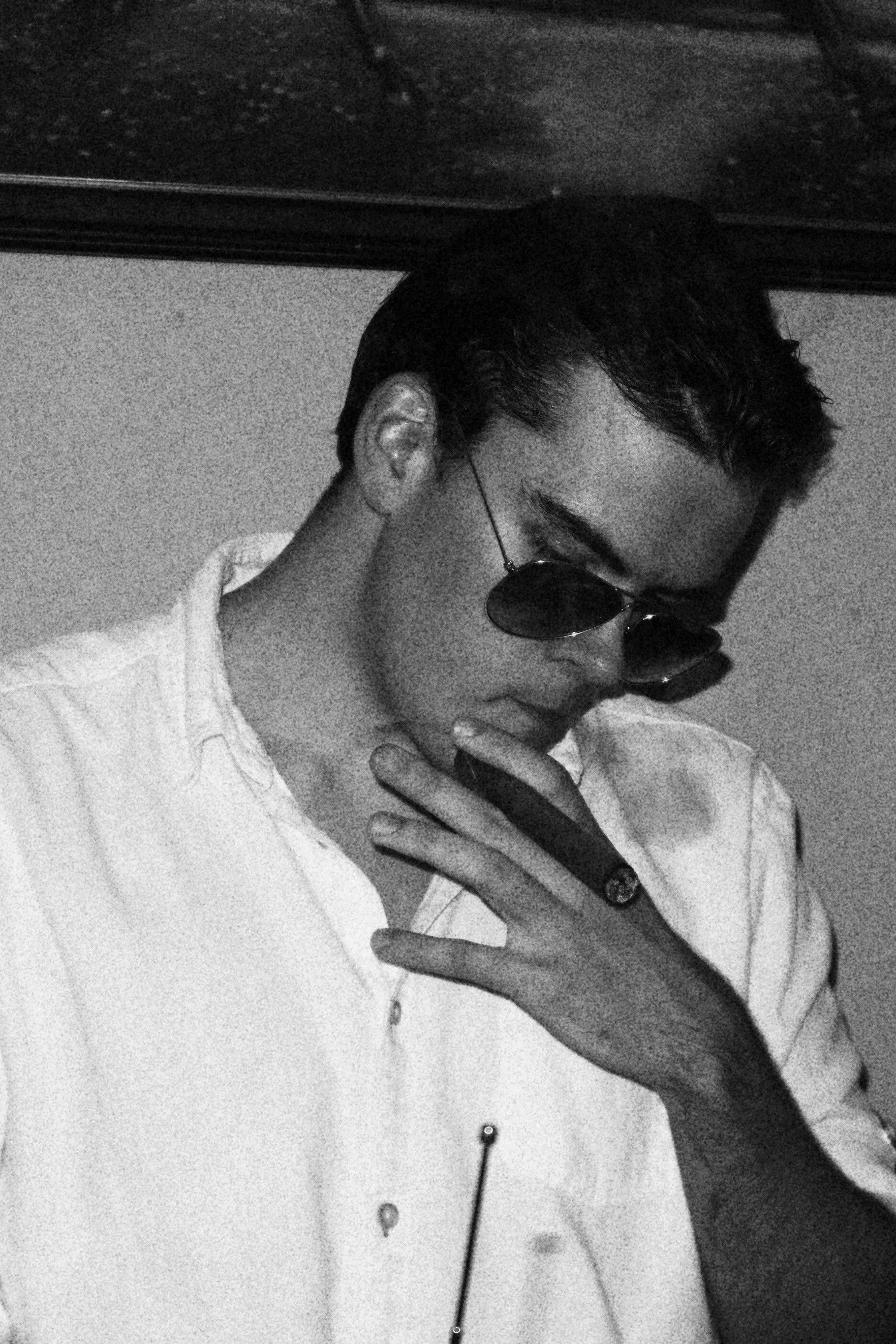 et billede af Din Devlin