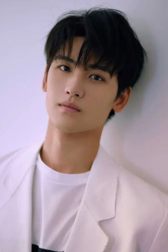 et billede af Huang Junjie