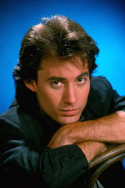 et billede af Peter Love