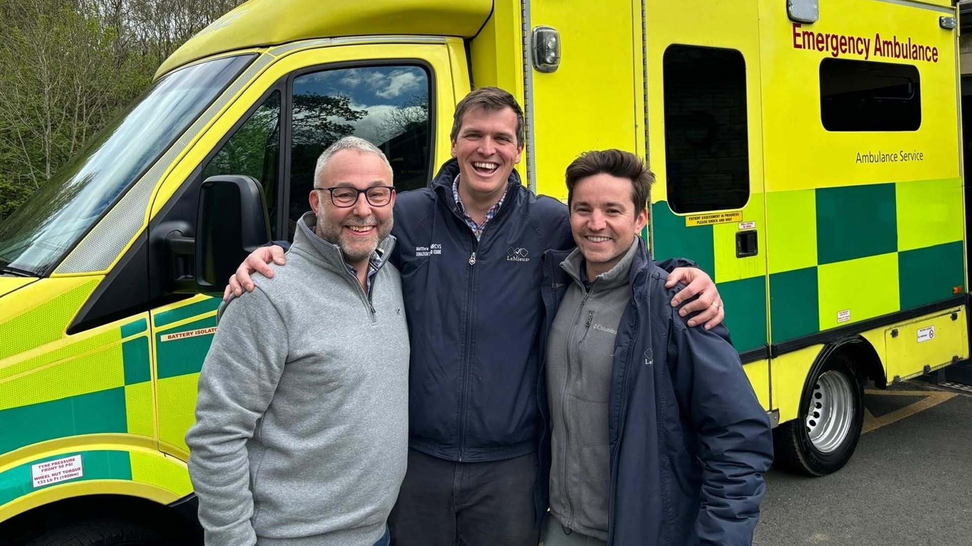 The Yorkshire Vet S20E04 backdrop