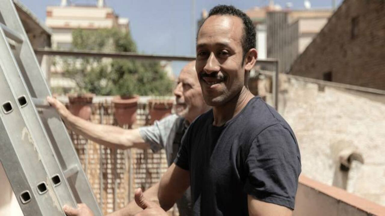 "The Odd-Job Men" (2021): A Jornada de Mohamed e a Complexidade da Vida de um Imigrante em um País Estrangeiro 2 7iZWmc6T6HU3R2NvOuhkk2TlArH