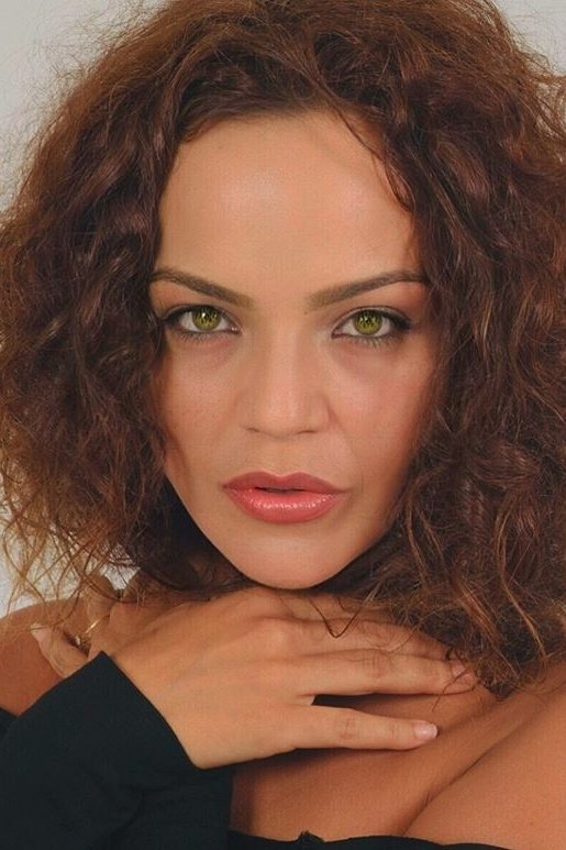 Noufissa Benchehida's picture in the cast