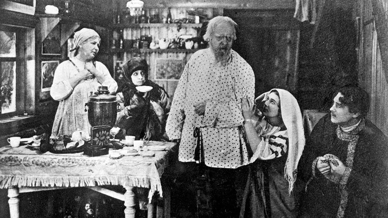 Вот мчится тройка почтовая...