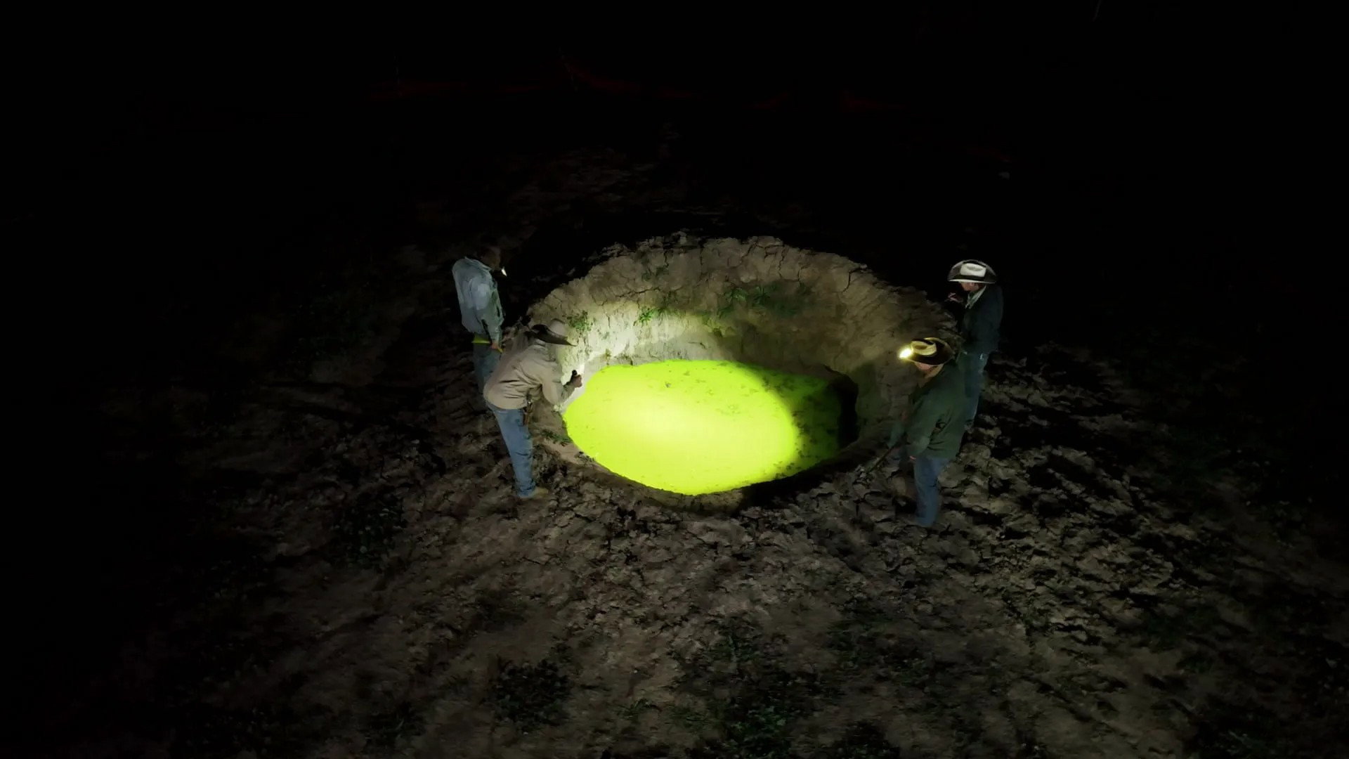 UFO Cowboys S01E06 backdrop