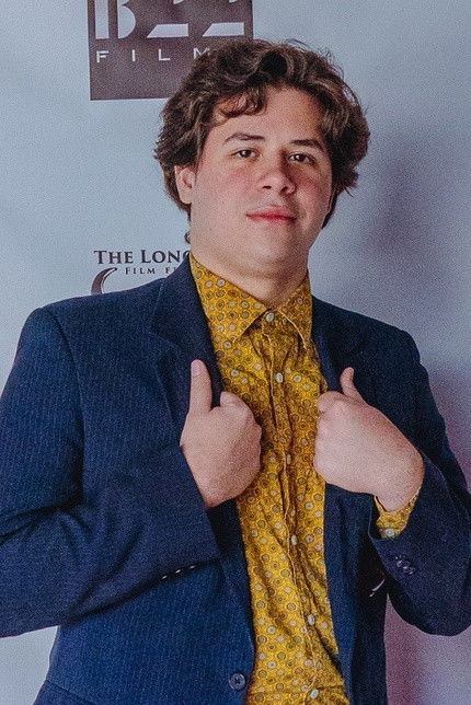 et billede af Christopher Yancy