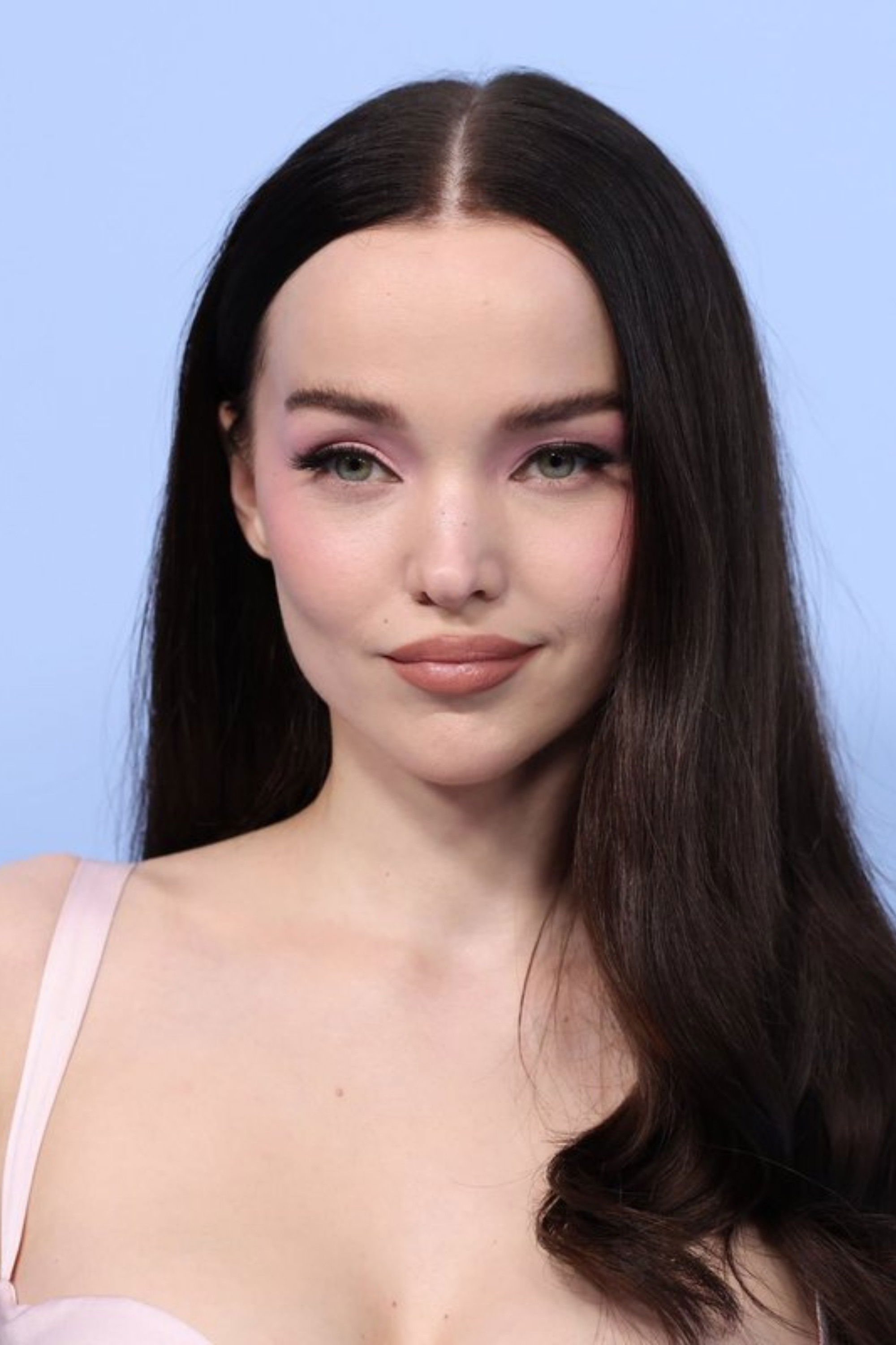 et billede af Dove Cameron