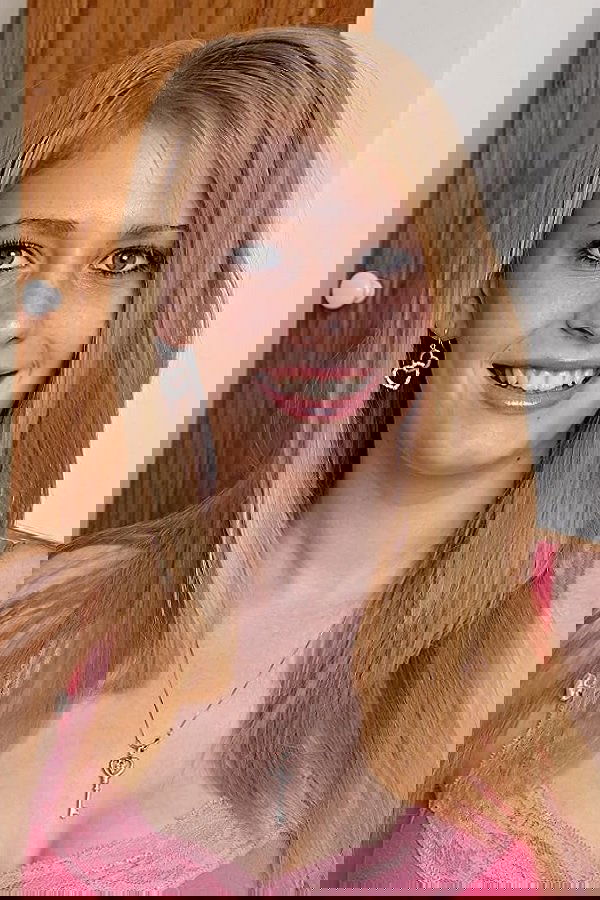 et billede af Allie James