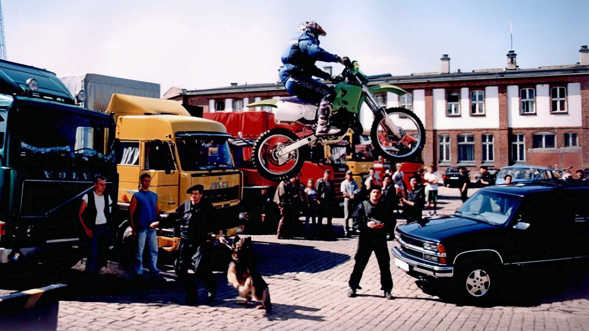 Młode Wilki 1/2 (1998)