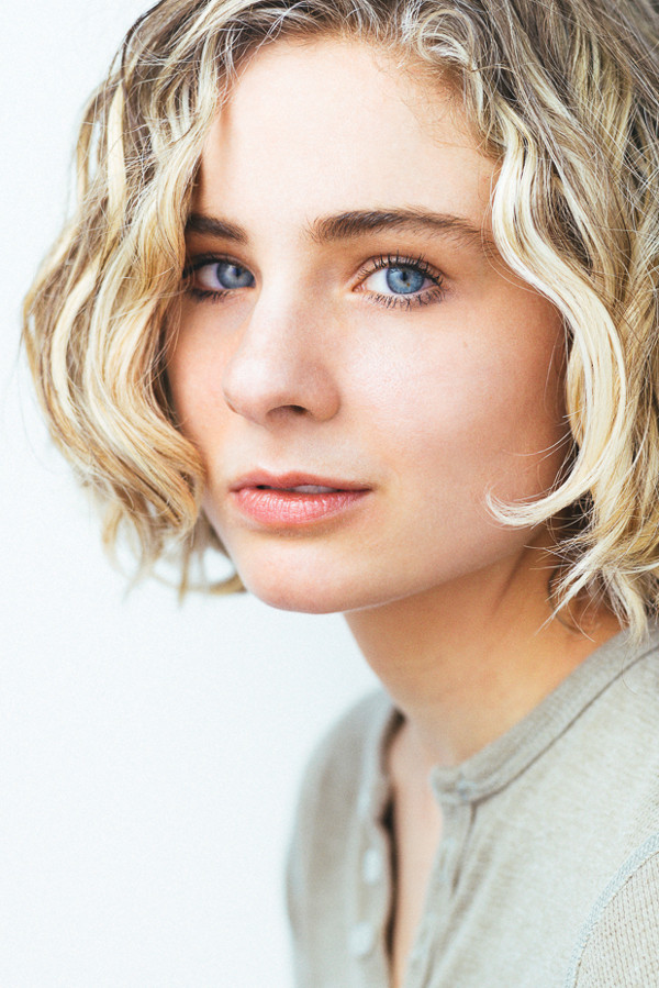 et billede af Lizzy DeClement