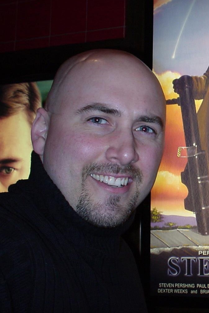 et billede af Steven J. Pershing