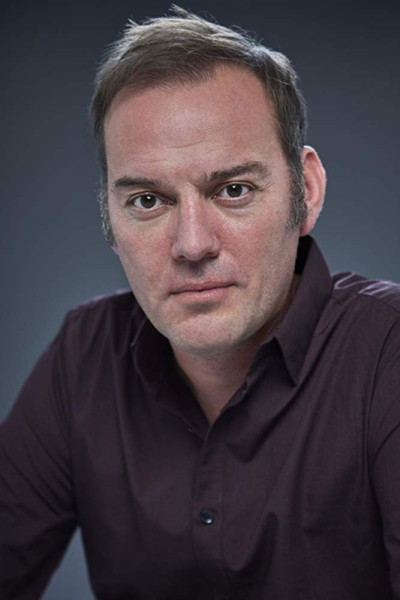 et billede af Laurence Saunders