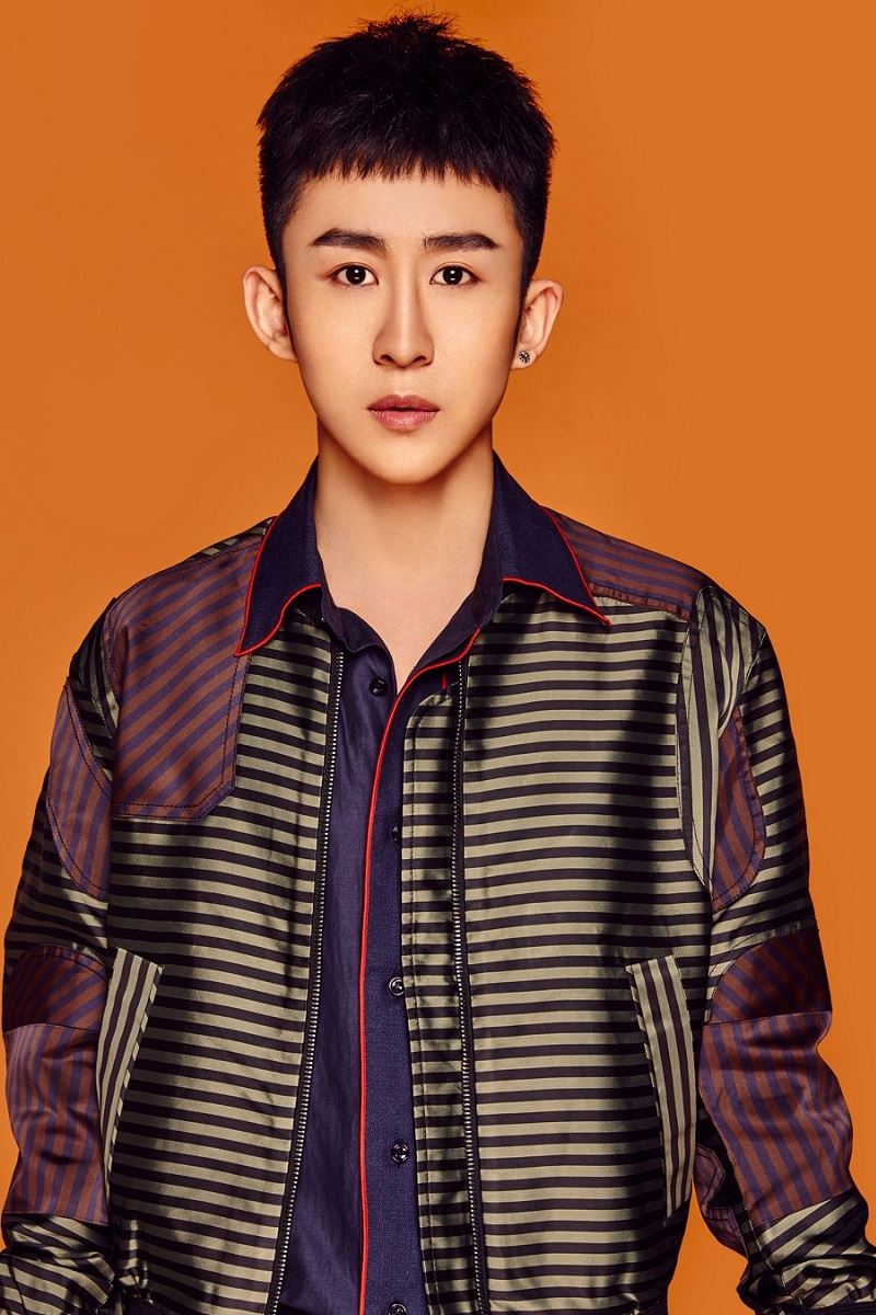 Zang Yi Ren's picture in the cast