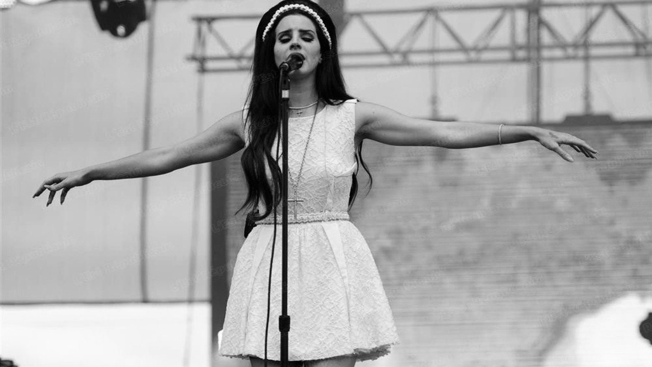 Lana Del Rey - Live at Eurockéennes Festival 2012