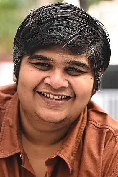 et billede af Karthik Subbaraj