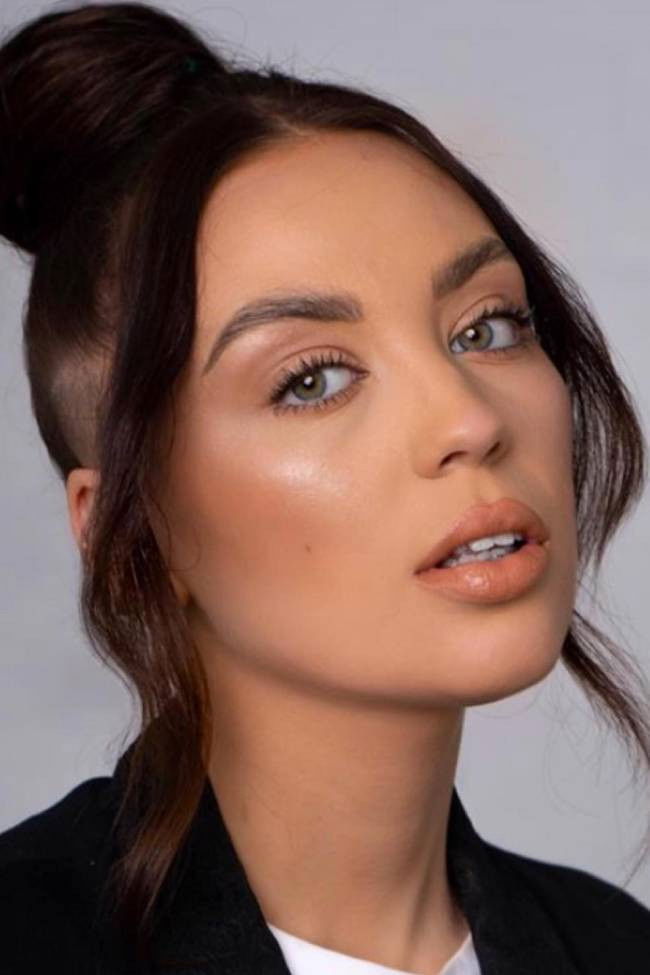 et billede af Lisa Mitrov