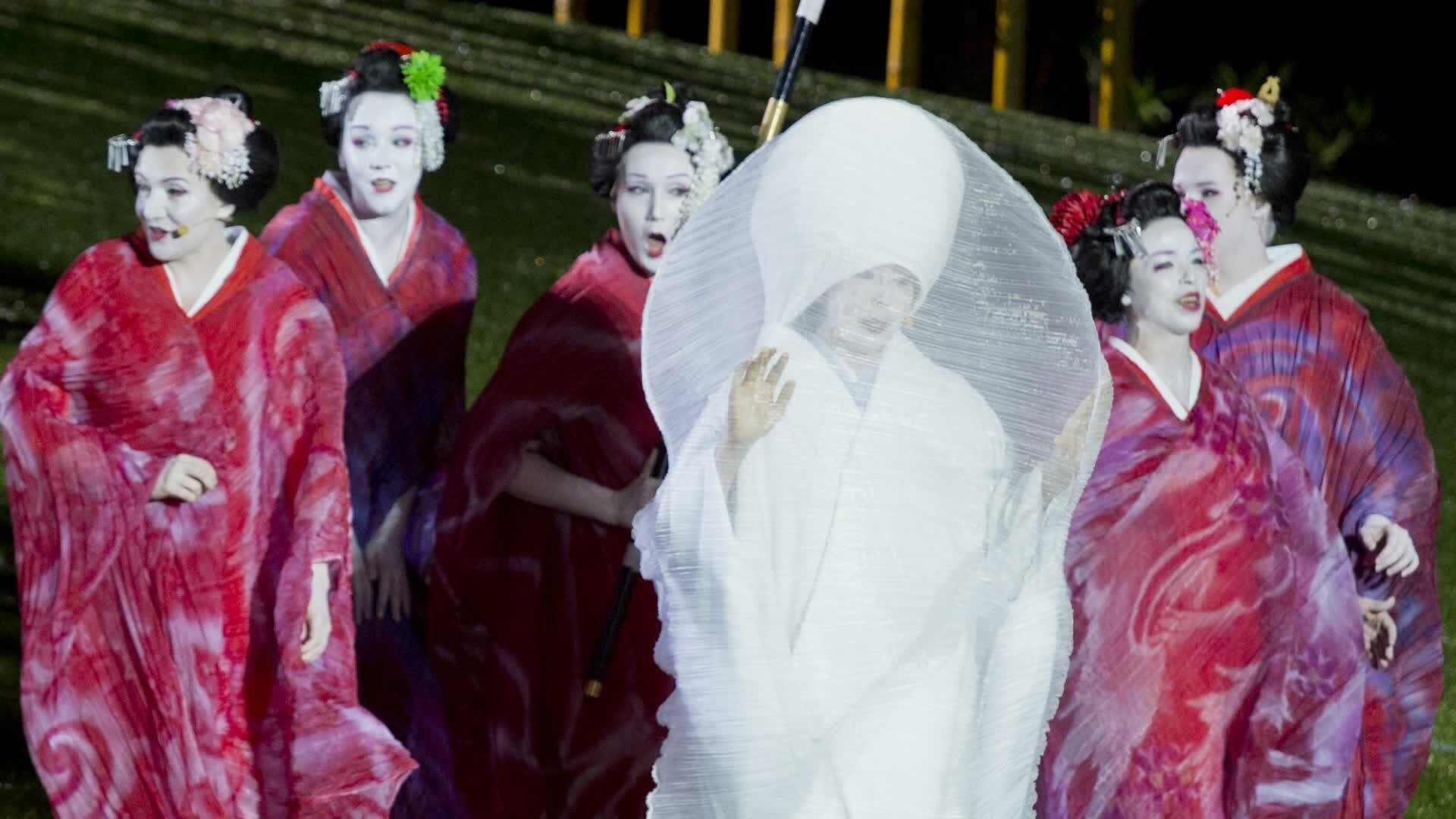 Madama Butterfly on Sydney Harbour (2014)
