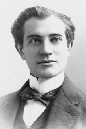 et billede af James K. Hackett