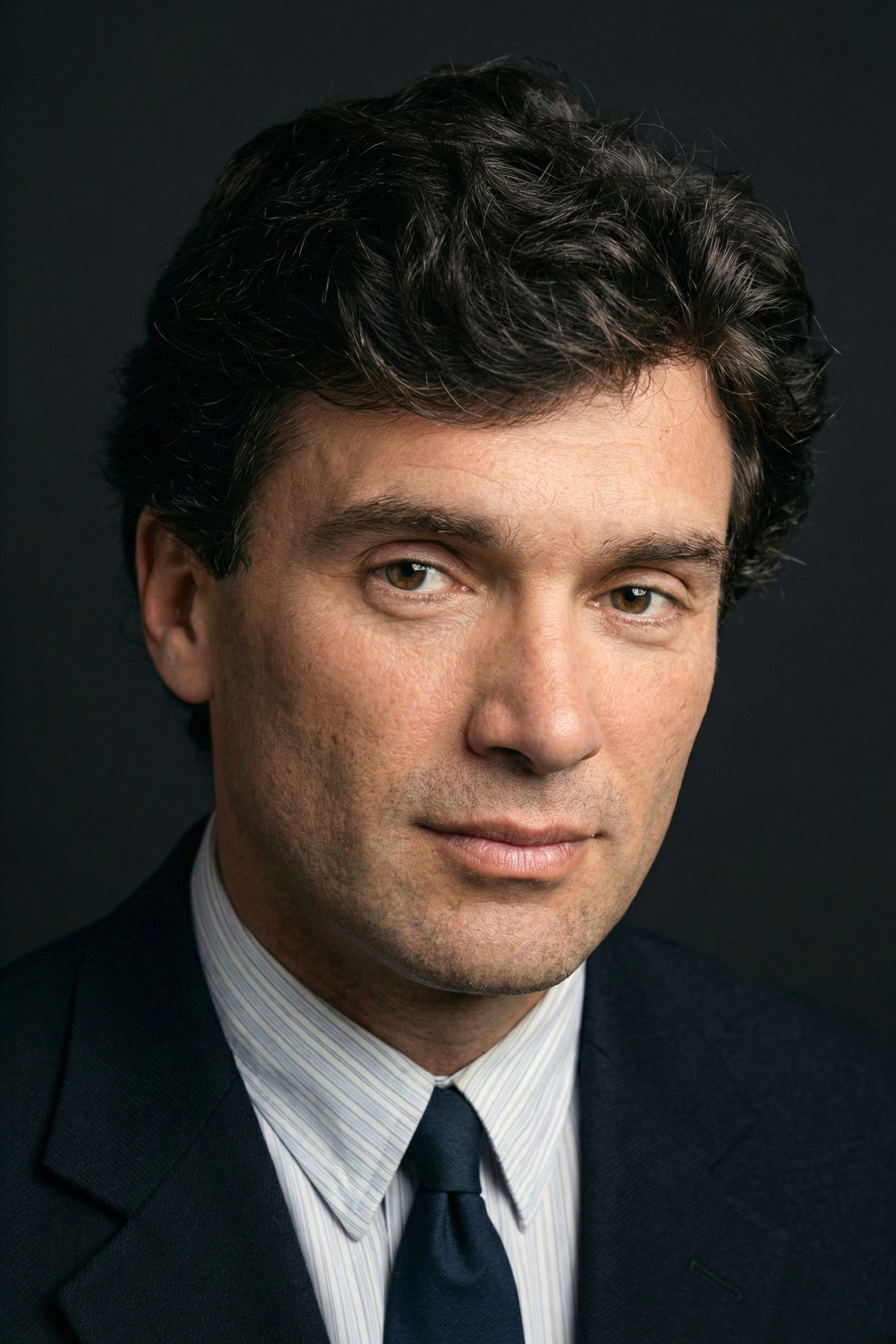 et billede af Tarık Tarcan